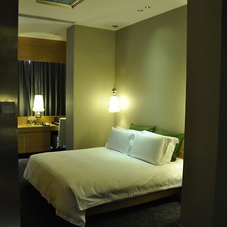 Guangzhou Carat Hotel Экстерьер фото