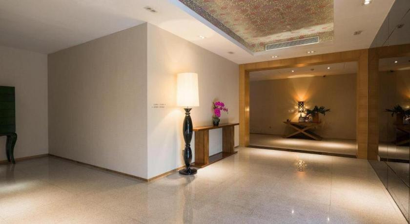 Guangzhou Carat Hotel Экстерьер фото