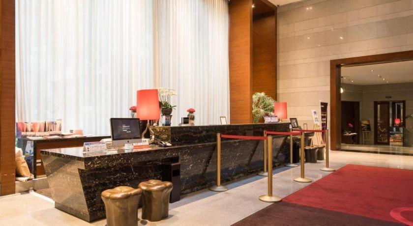 Guangzhou Carat Hotel Экстерьер фото